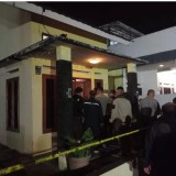 Diduga Gantung Diri, Jenazah Seorang Perempuan Dievakuasi Polisi ke RSUD R. Syamsudin Sukabumi