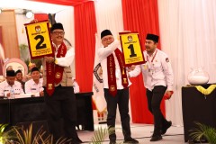 Pilkada Kabupaten Sukabumi 2024: Iyos Optimis Juara 1, Asjap Berharap Nomor 2 Memberi Berkah