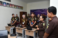 Kunker ke Kejari Kabupaten Sukabumi, Kota Sukabumi, dan Cianjur, Kajati Jabar Imbau ASN Bijak Gunakan Medsos