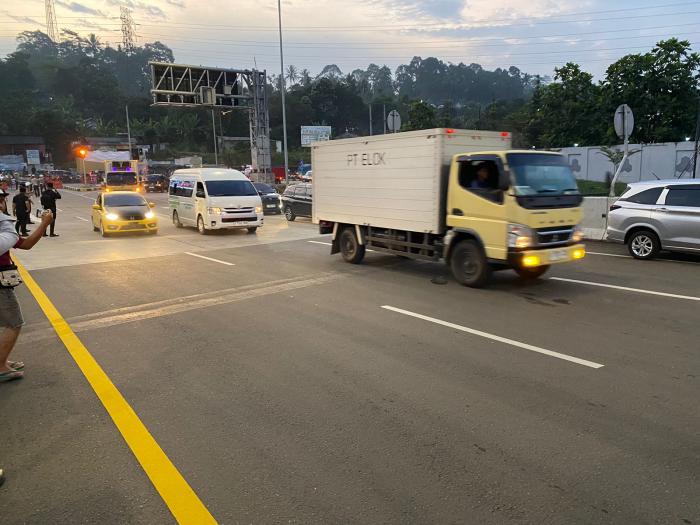 Ditunda Sejak Selasa Pagi, Tol Bocimi Akhirnya Resmi Dibuka Kembali Pukul 17:55 WIB