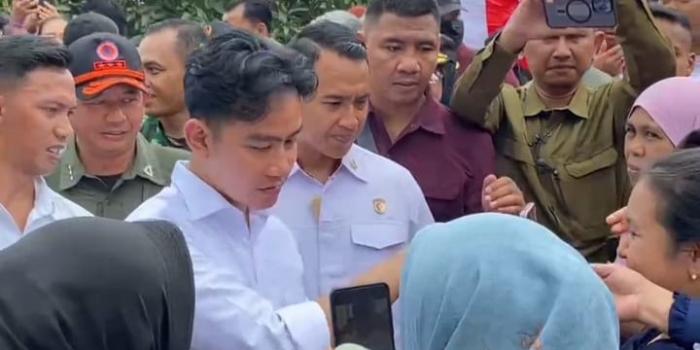 Wapres Gibran Kunjungi Warga Korban Bencana di Sukabumi, Berikut Foto-fotonya