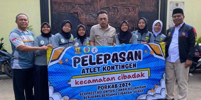 Kukuhkan Kontingen Kecamatan Cibadak ke Porkab Sukabumi 2024, Deden Muladi: “Insya Allah Juara”